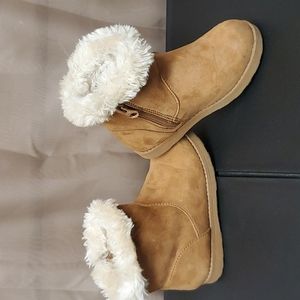 Fleece lined, Cat and Jack toddler ankle boots, cognac, size 9
